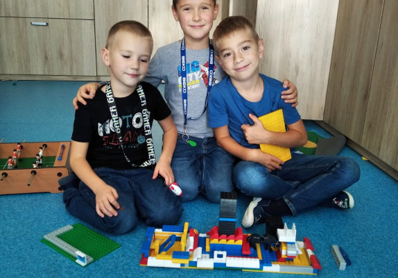 b2123d51-d77a-44ac-a9e5-11de8ae792d3